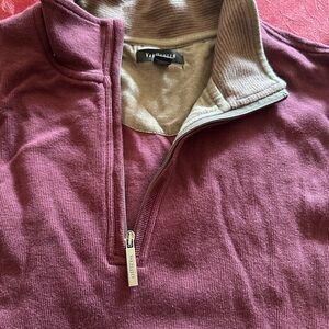 Men’s maroon color 1/4 zip